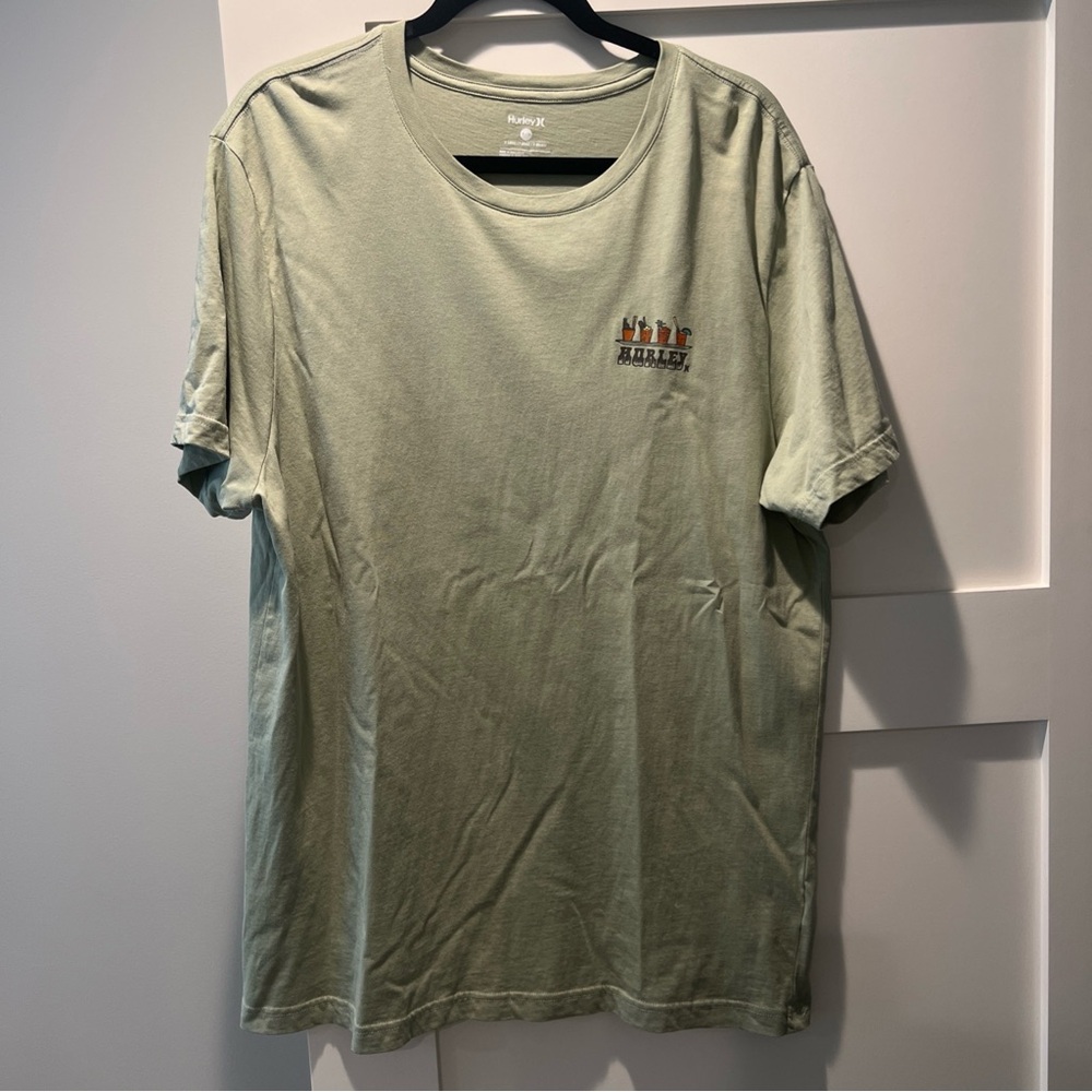 Men’s Hurley T Shirt Short Sleeve XL Light Green